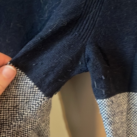 ❤️FINAL SALE❤️ Banana Republic | Filpucci Navy Stripe Merino Sweater Small - Picture 6 of 9